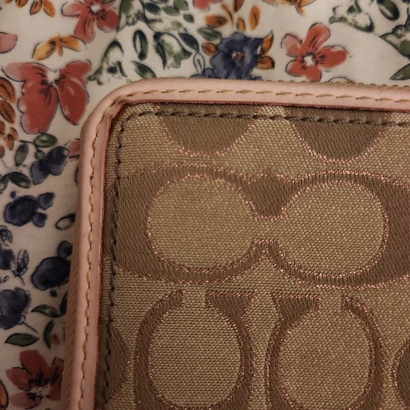 Coach Signature Canvas Zip-Around Wallet – Light Pink Trim - Picture 4 of 16